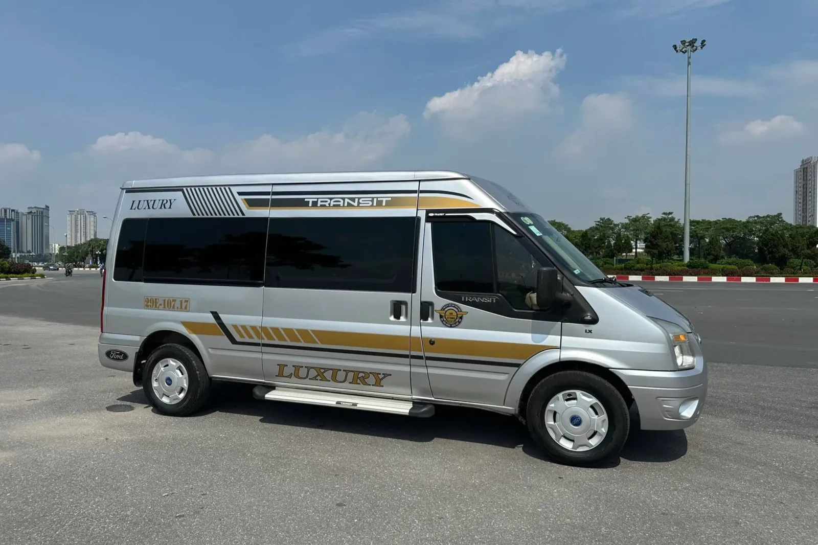 Thuê xe 16 chỗ xã Nam Phù, Hà Nội Thuê xe 16 chỗ xã Nam Phù, Hà Nội