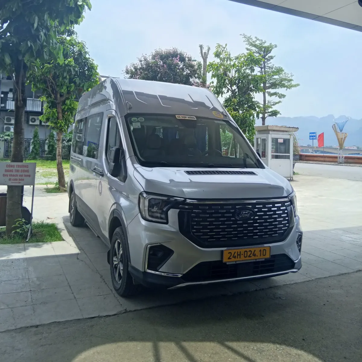 Xe hợp đồng 16 chỗ phường Cam Đường